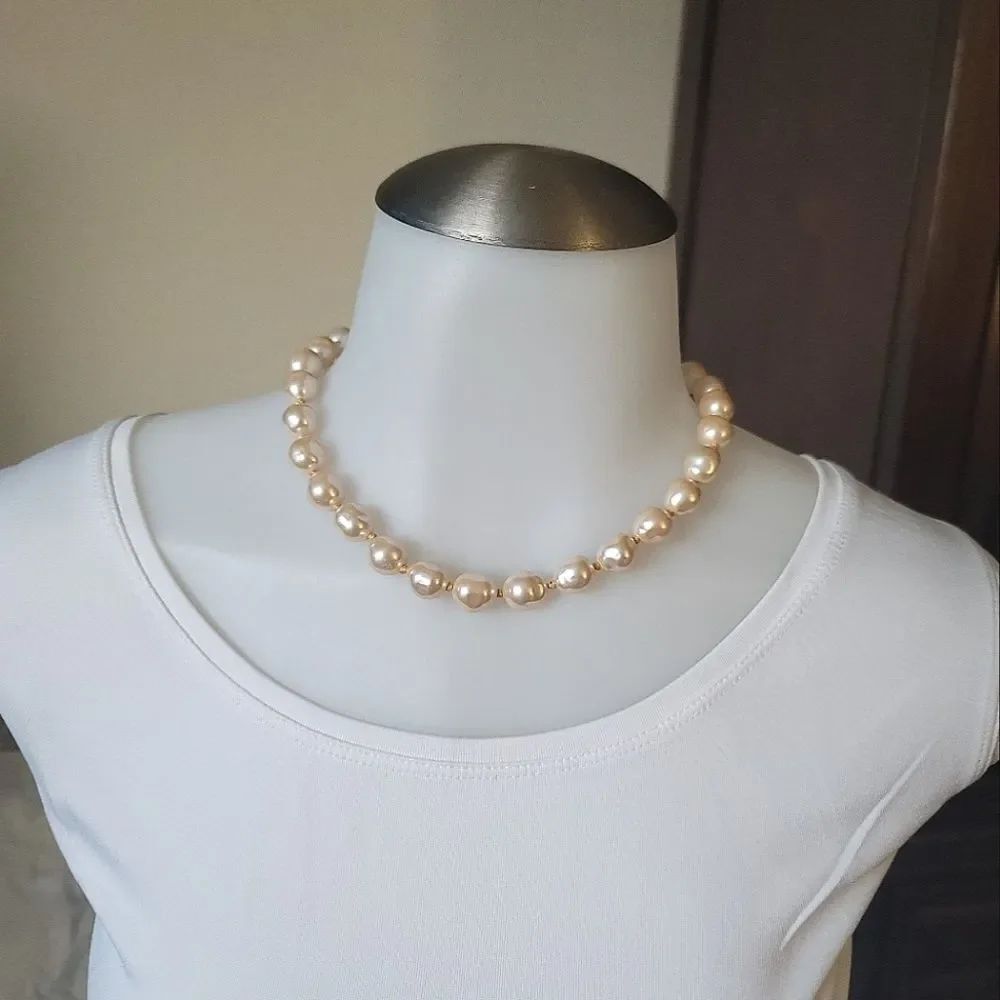 Faux Pearl Choker Necklace